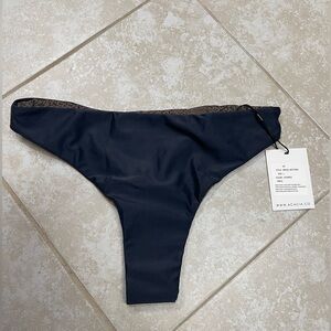 Acacia Brazilian Bottom size Large in Licorice